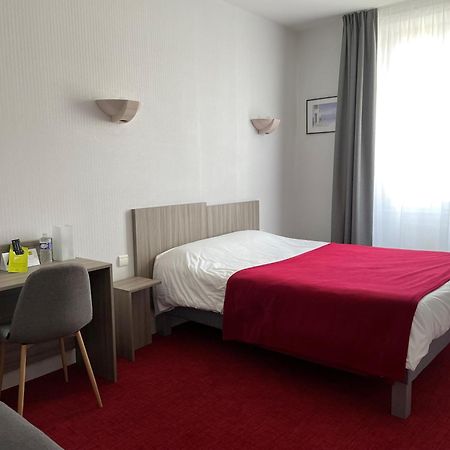 Hotel Restaurant La Boule D'Or Barbezieux-Saint-Hilaire Zewnętrze zdjęcie