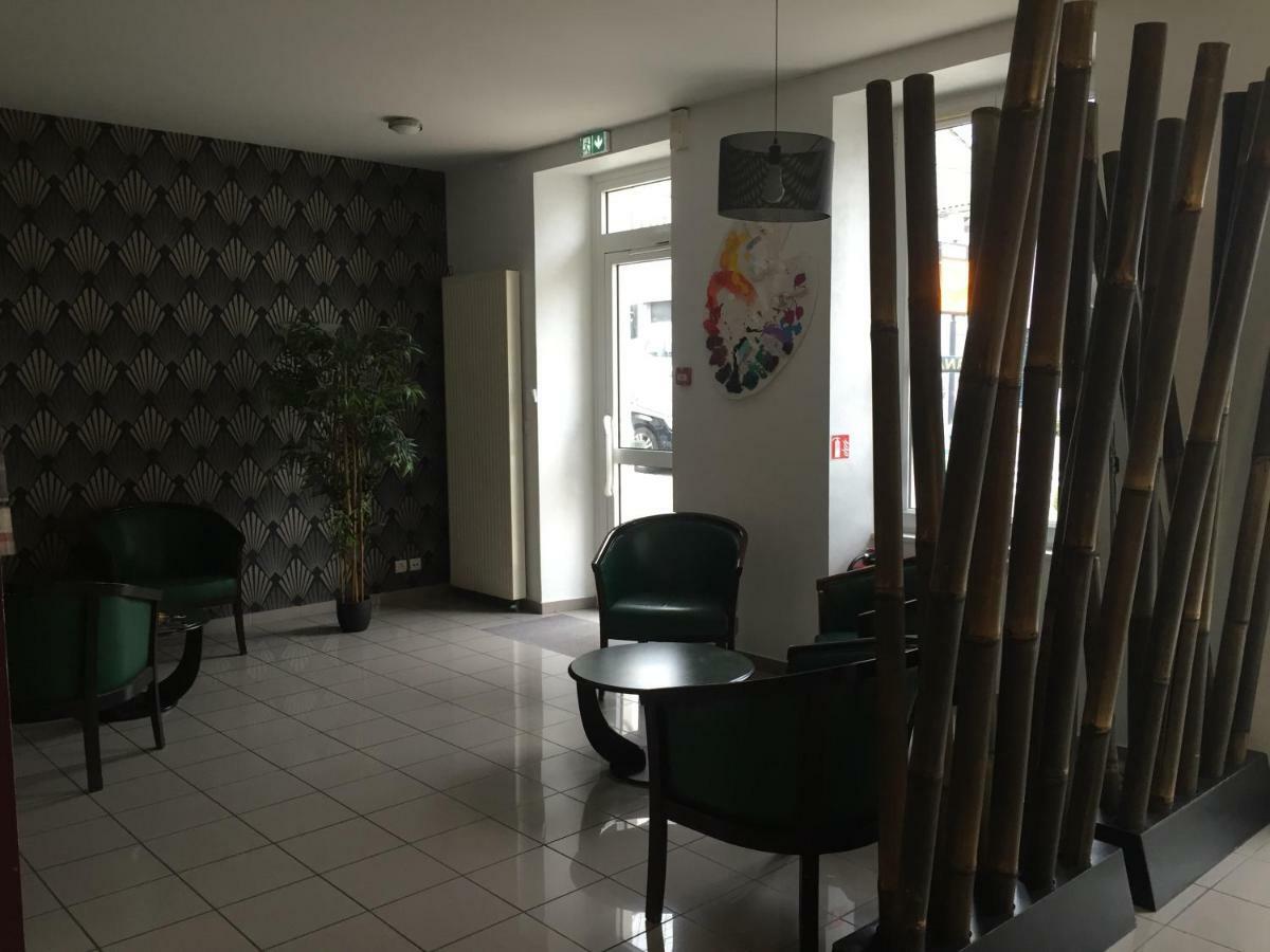 Hotel Restaurant La Boule D'Or Barbezieux-Saint-Hilaire Zewnętrze zdjęcie